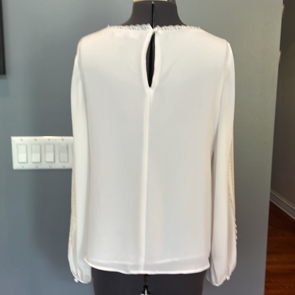 White House Black Market cream white blouse 4 - Picture 4 of 4